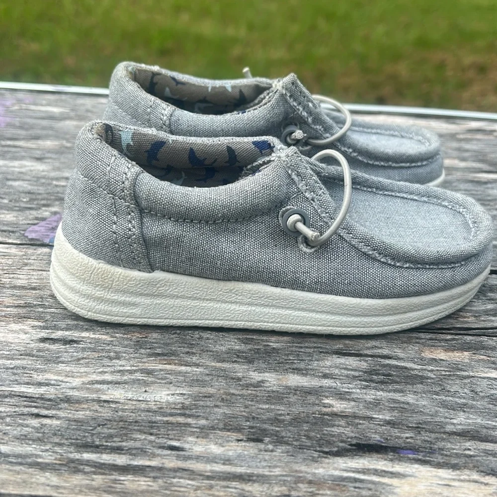 West Haris / Hey Dude’s style, size 9, gray & white